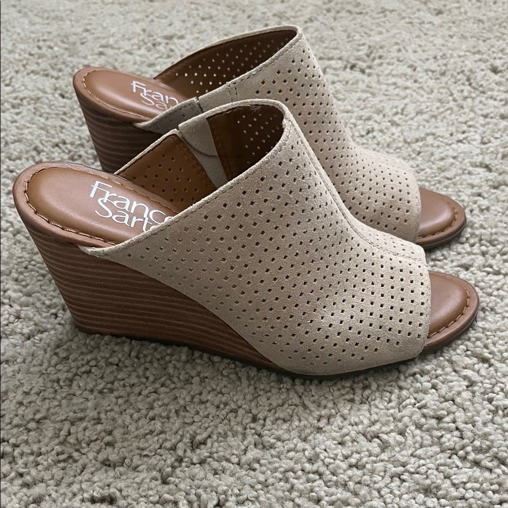 Franco Sarto Perforated Tan Wedge Mules Sz 4.5